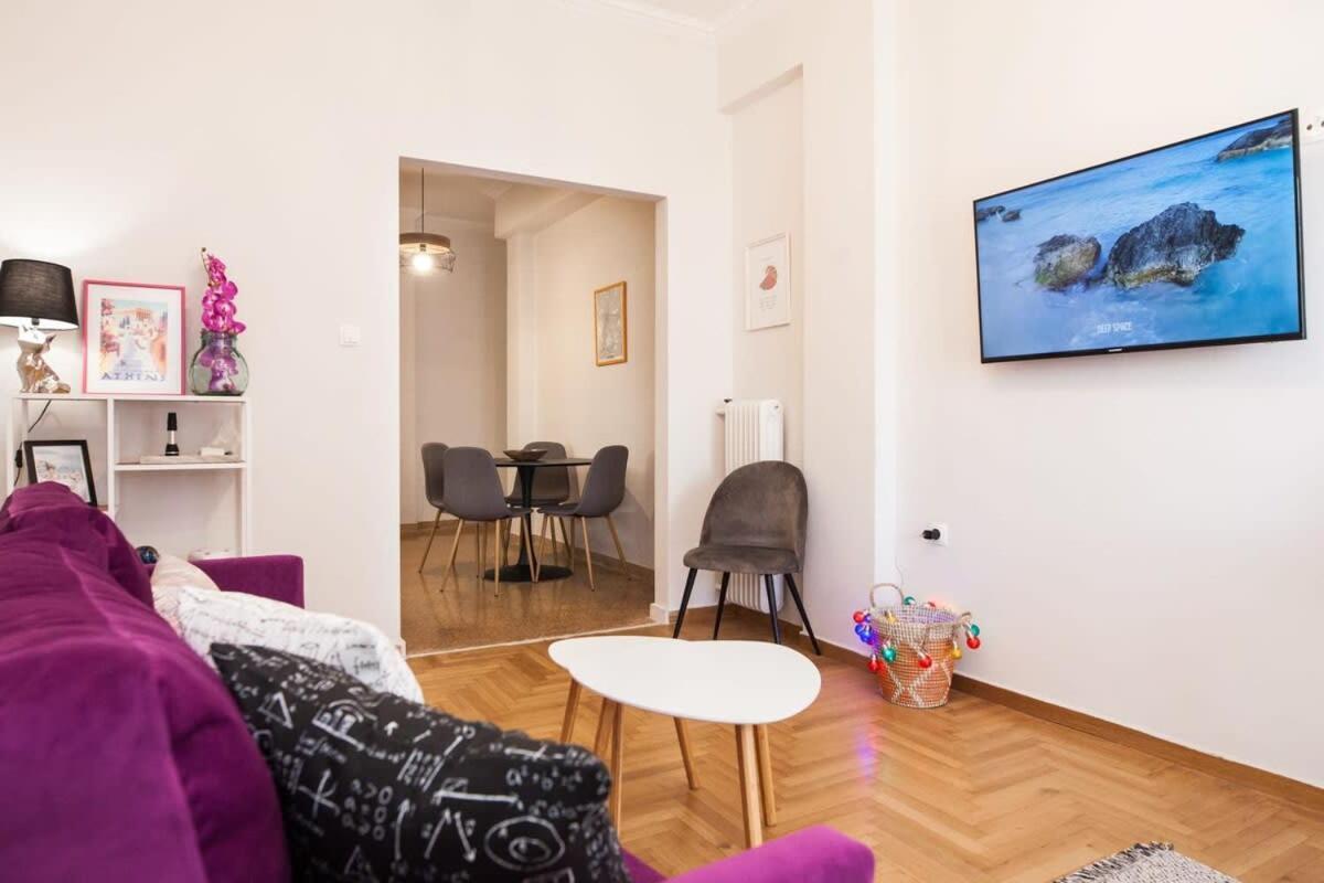 Contemporary Stylish Apartment Located Near Metaxourgeio Area Athens Exterior photo