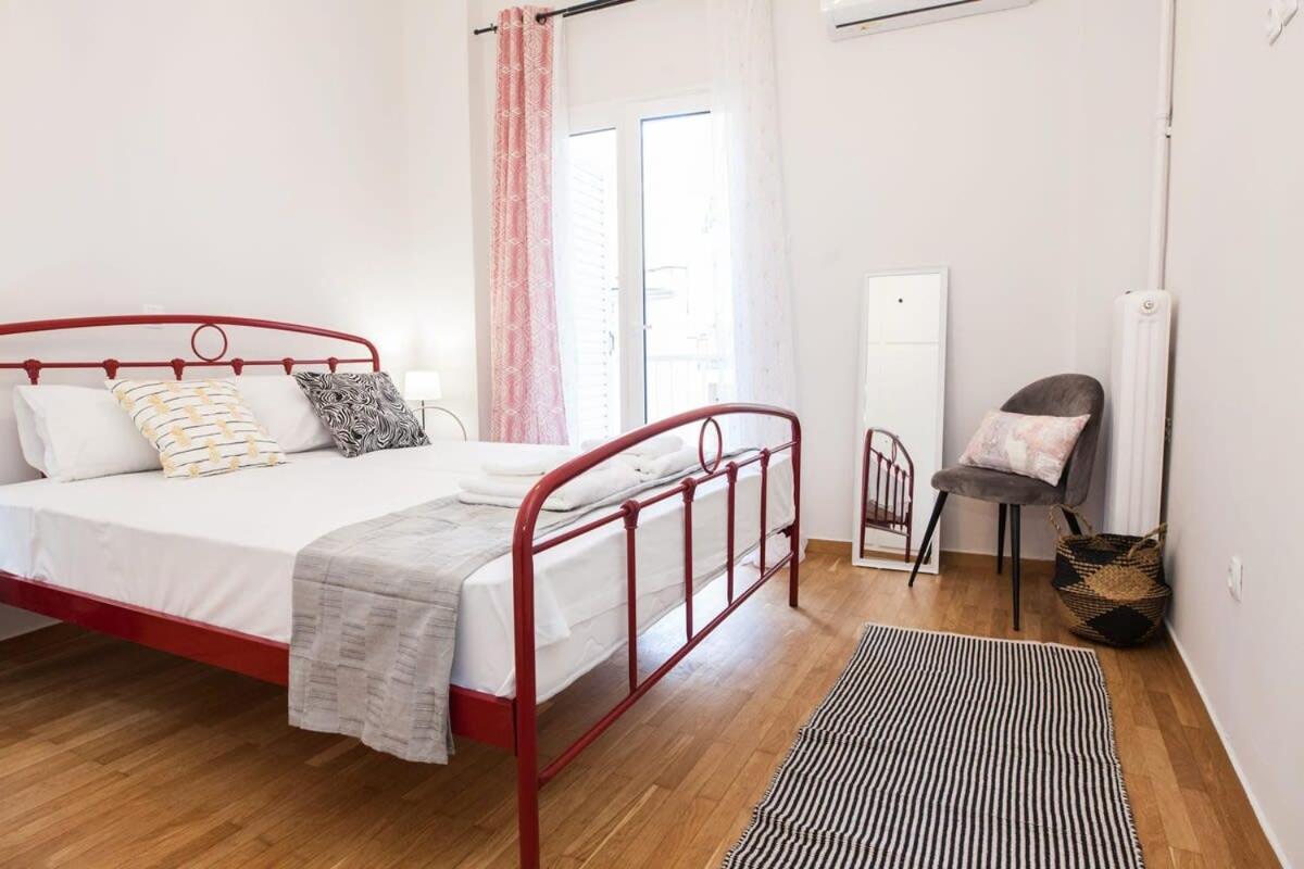 Contemporary Stylish Apartment Located Near Metaxourgeio Area Athens Exterior photo